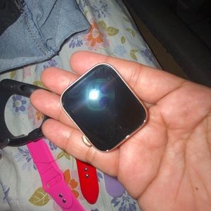 apple watch series 5 w/ extra bands box included